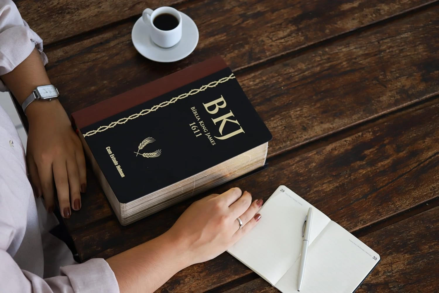 Bíblia King James – Versão Autorizada com capa elegante